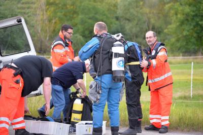 Aelteres Ehepaar faehrt in Neckar und stirbt in Benningen